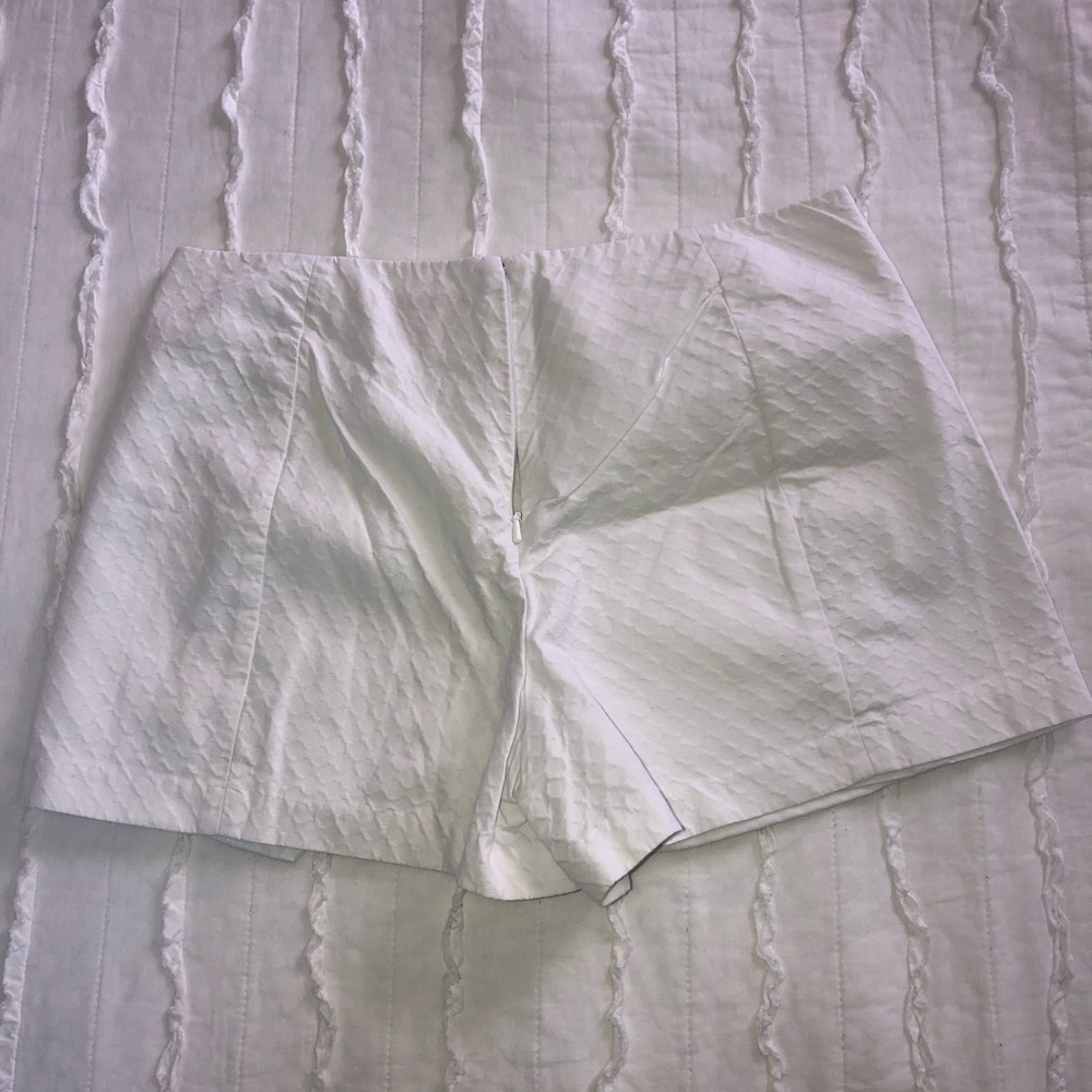 White Lily Pulitzer Skort - Picture 3 of 3